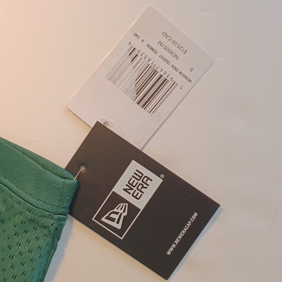 NEW! Edmonton Eskimos CFL Jersey si!e small 5341 - Picture 5 of 7